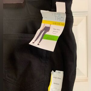 Time and Tru skinny jeans, size 14. Never worn